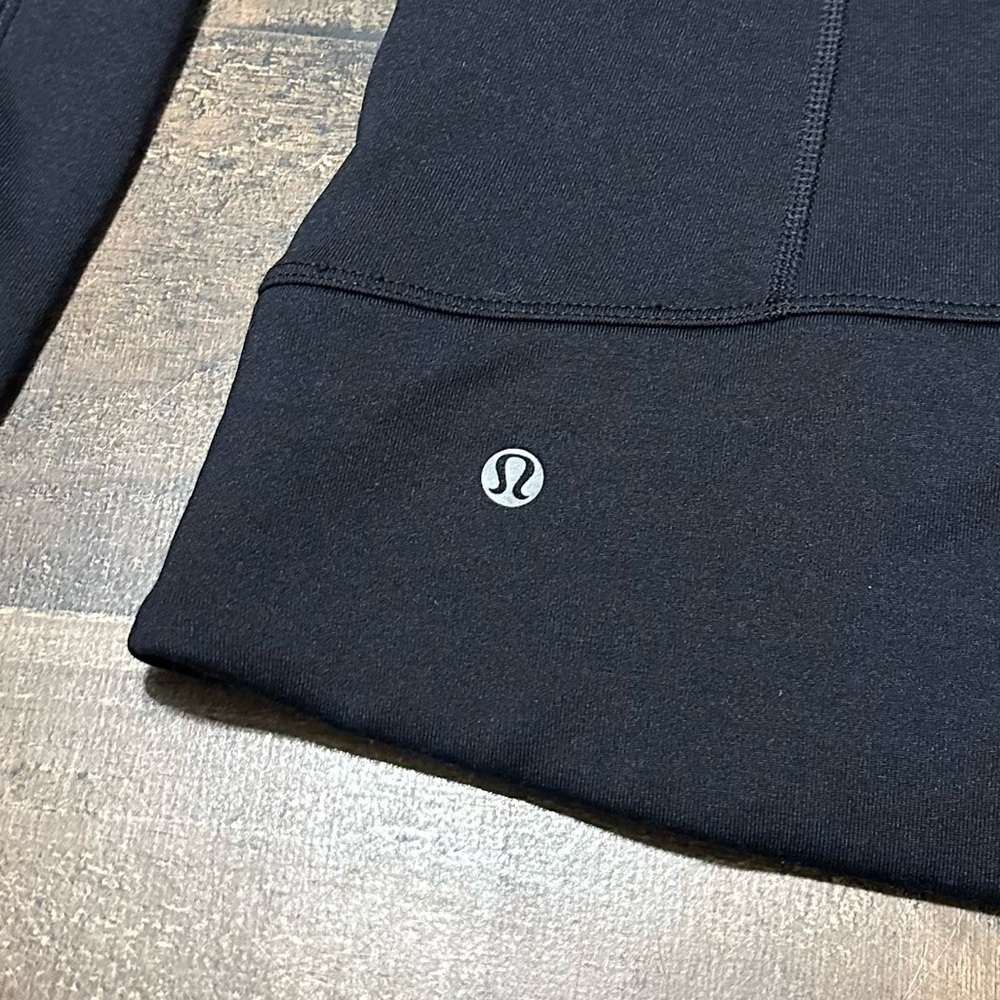 Lululemon Snug Sprinter Jacket - Picture 4 of 4